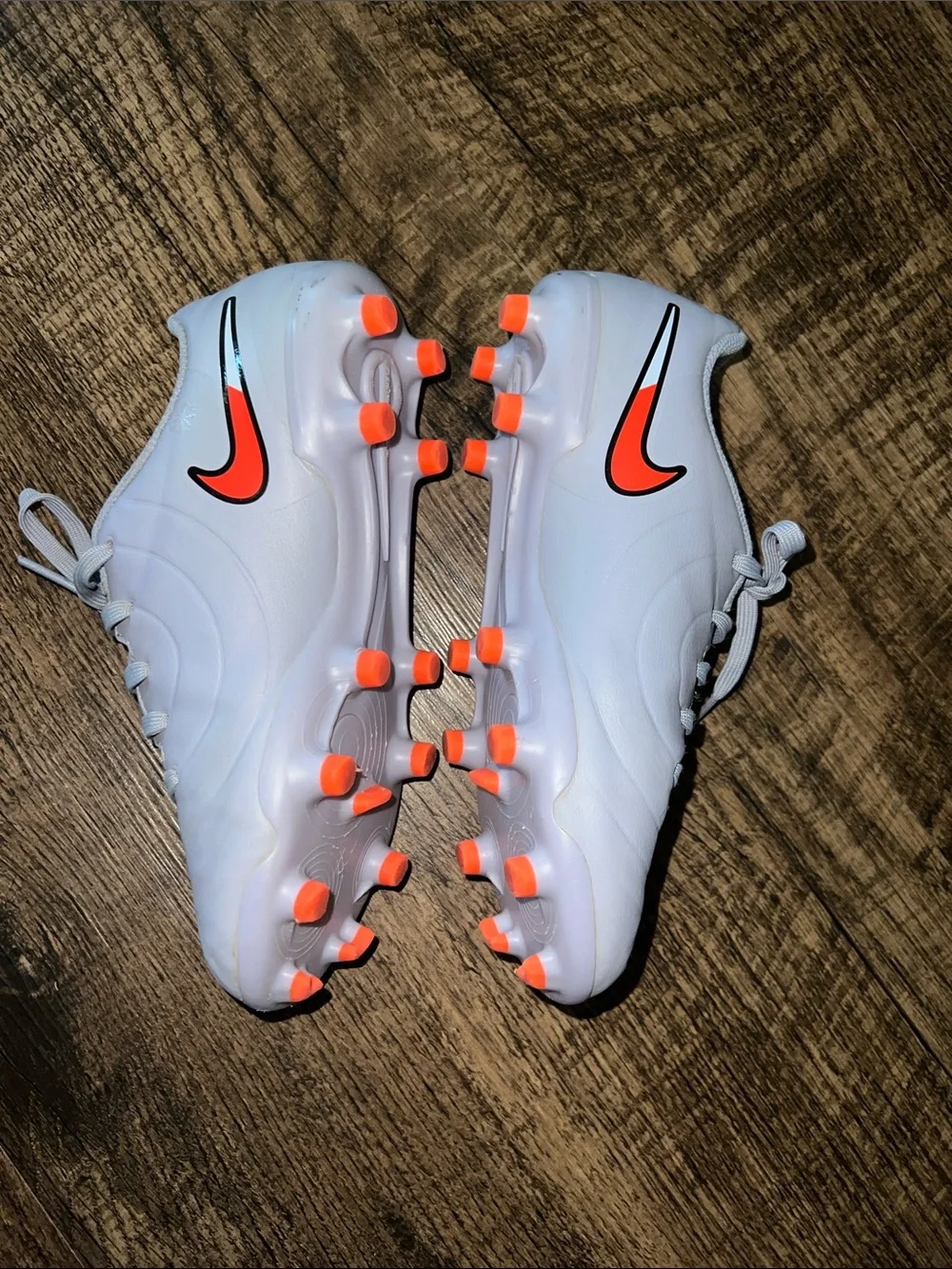Nike low profile